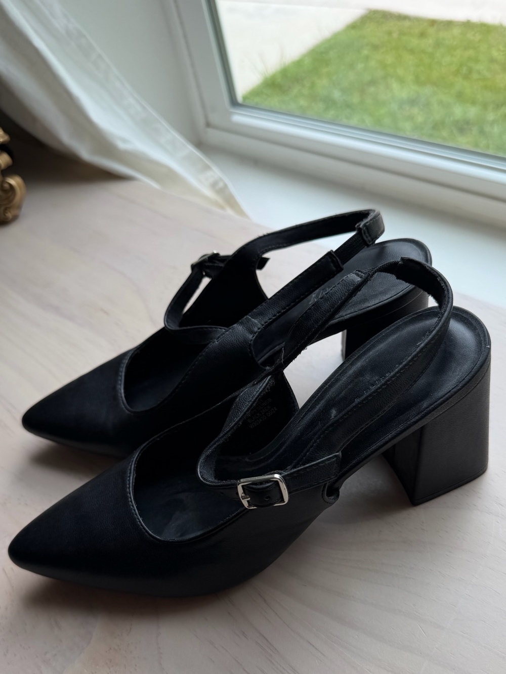 Old Navy Black Pointed Toe Slingback Block Heel Pumps